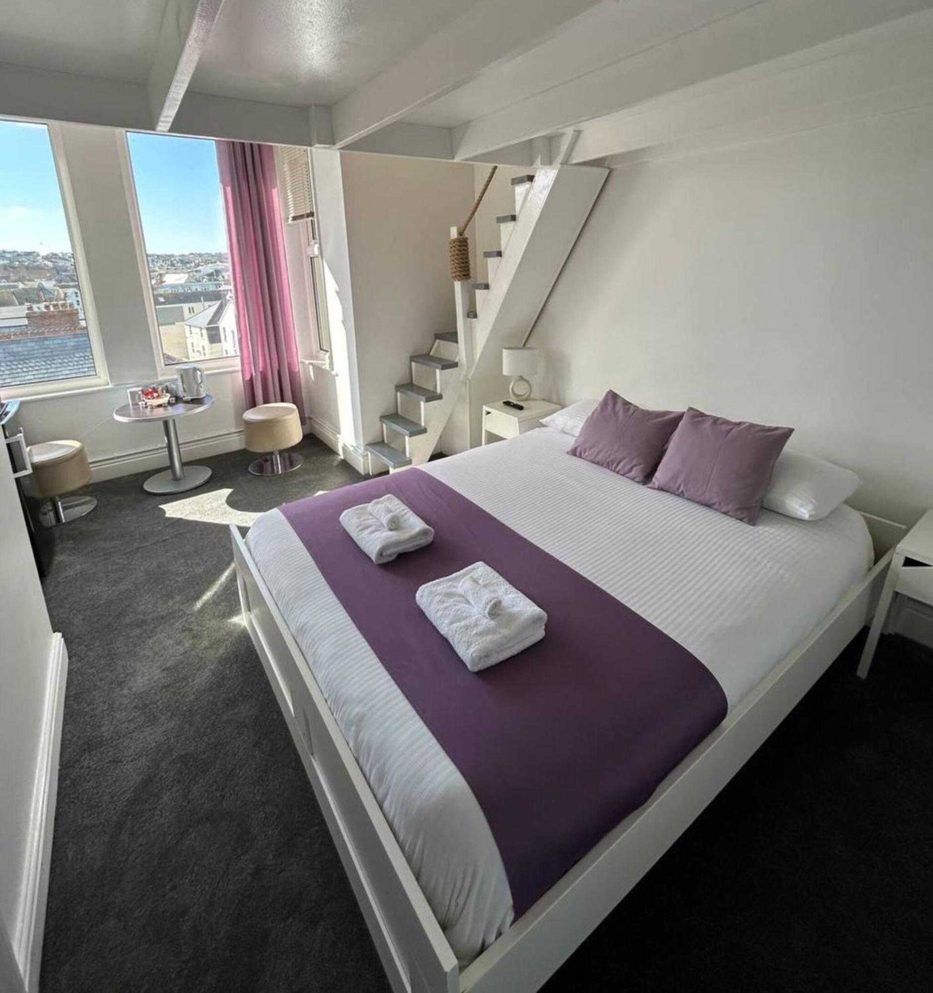 Reef Lodge New Quay Exteriör bild